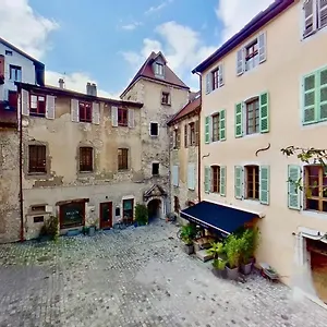 De Charme Au Coeur De La Vieille , Annecy France